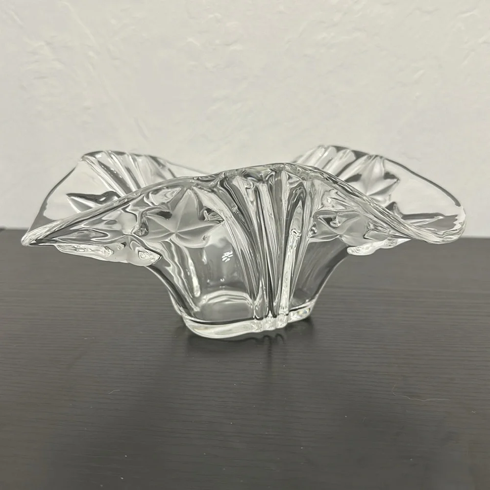 Parisian Ivy Handkerchief Frosted Leaves Vintage Bowl Mikasa